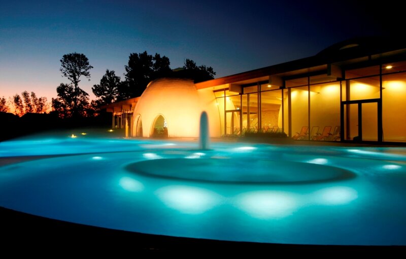 Therme Bad Aibling – Außenbereich mit Alpenpanorama