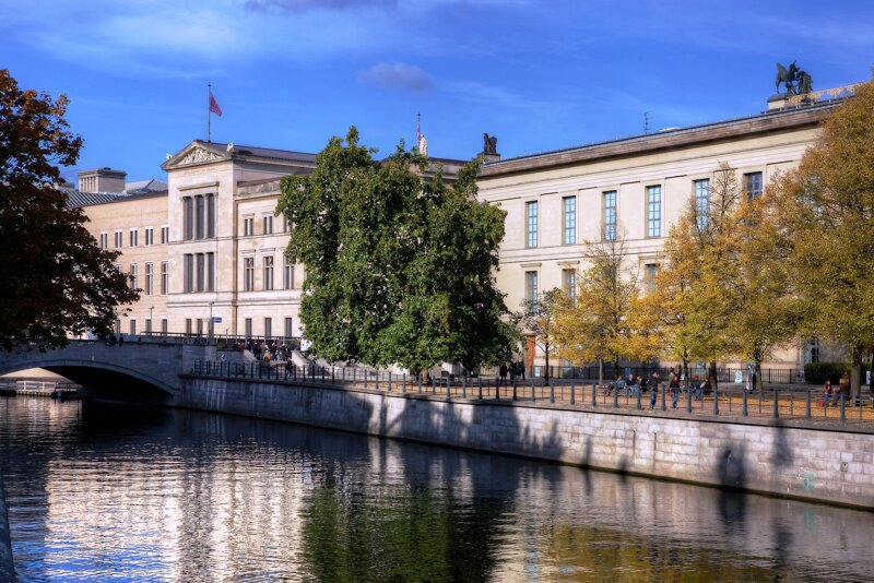 Neue Museum auf der Museumsinsel Außenansicht