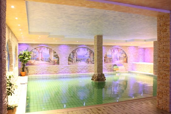 Indoor-Schiwmmbad