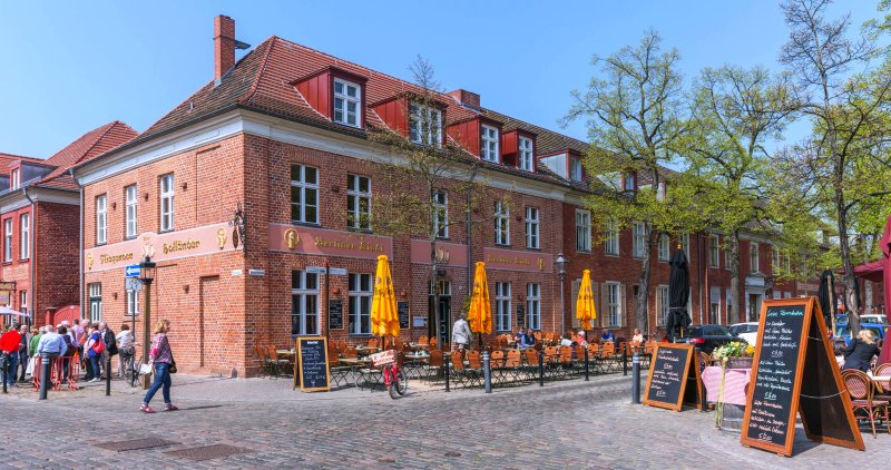 Straßenszene Holländisches Viertel in Potsdam