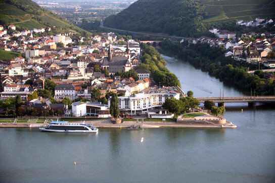 Zusammenfluss von Rhein und Nahe bei Bingen - Confluence of the rivers Nahe and Rhine
