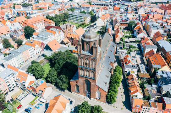 Blick auf die Hansestadt Stralsund View of the Hanseatic city of Stralsund c TMV-Gänsicke