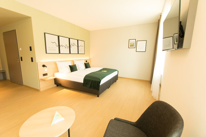 014 Zimmer Hell 02