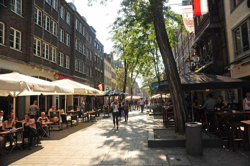 Altstadt Düsseldorf – Längste Theke der Welt