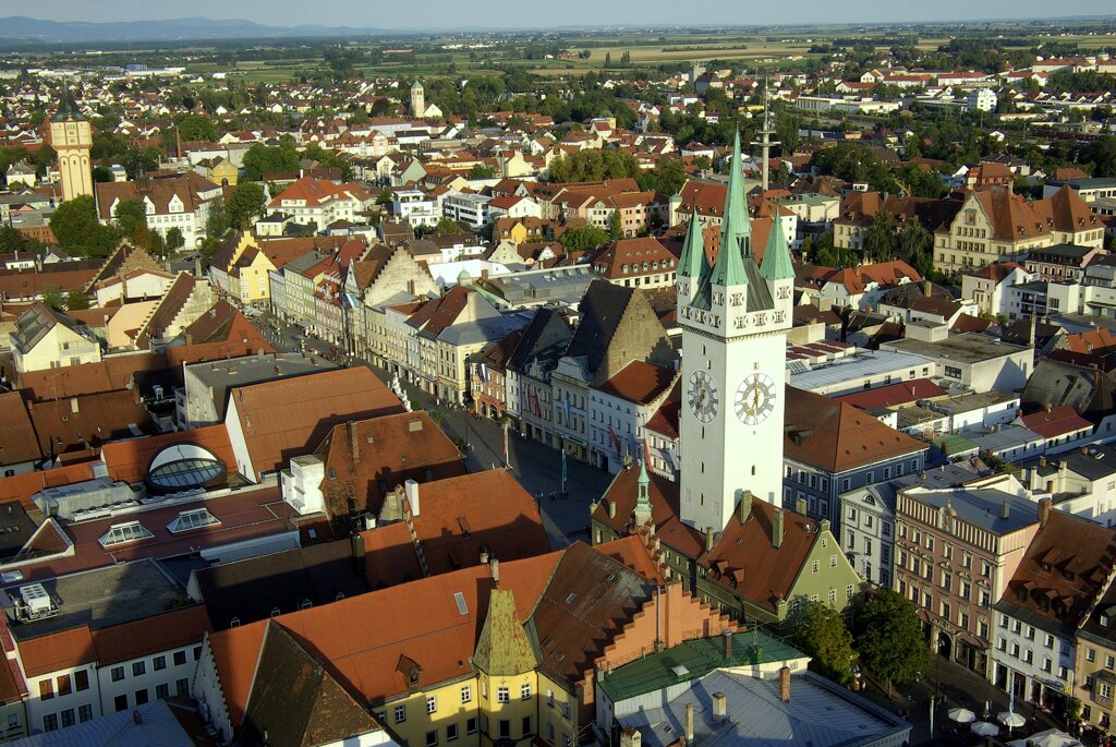 Ludwigsplatz u. Turm von oben