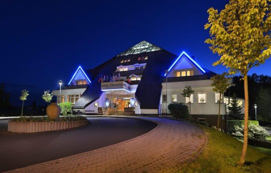Hotel Pyramida Außenansicht
