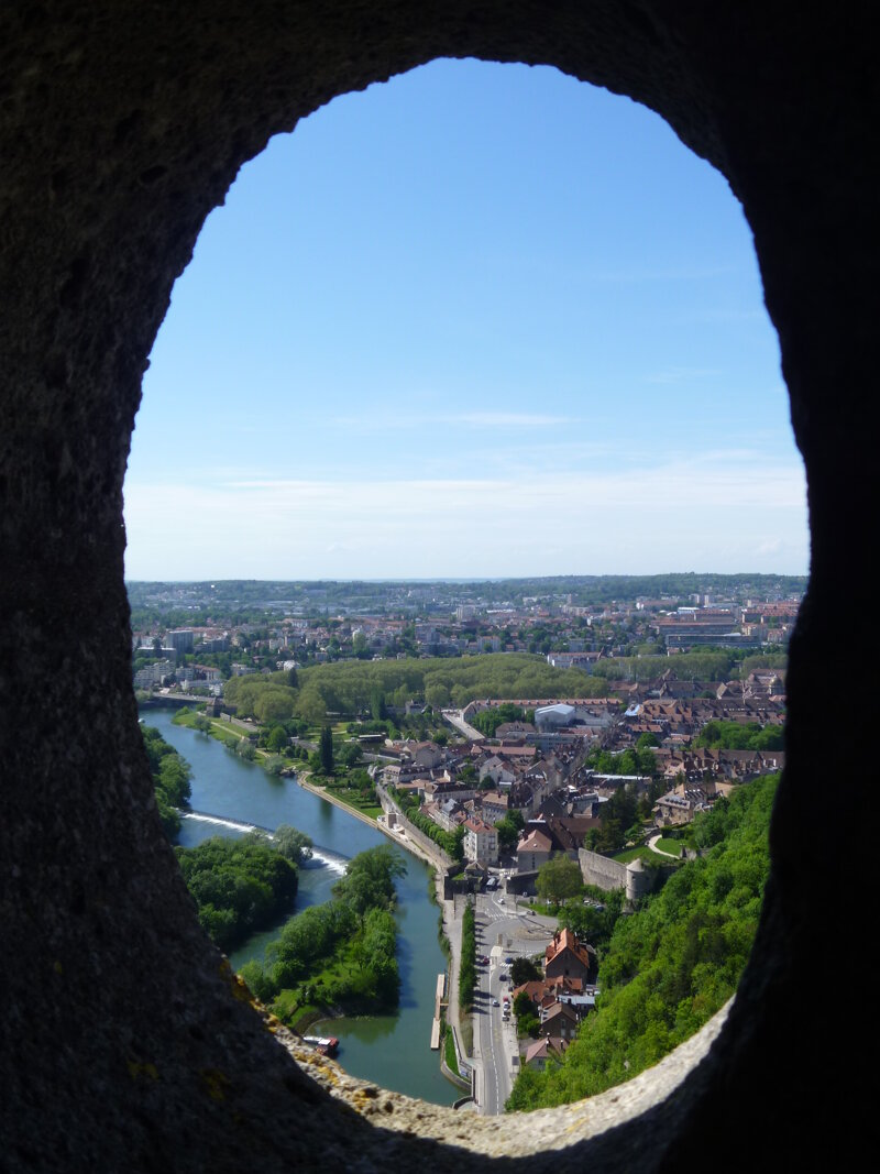 Blick von oben auf die Stadt
