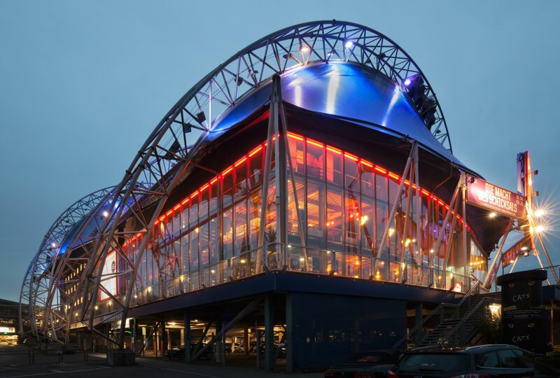 Musical Dome Köln von außen