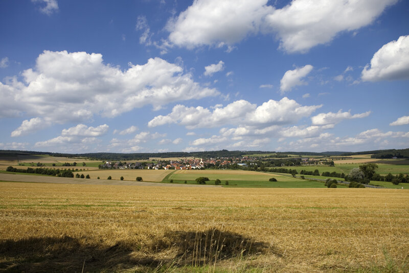 Landschaft mit Feldern im Taunus
