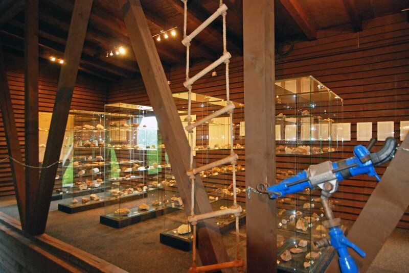 Mineralien im Museum