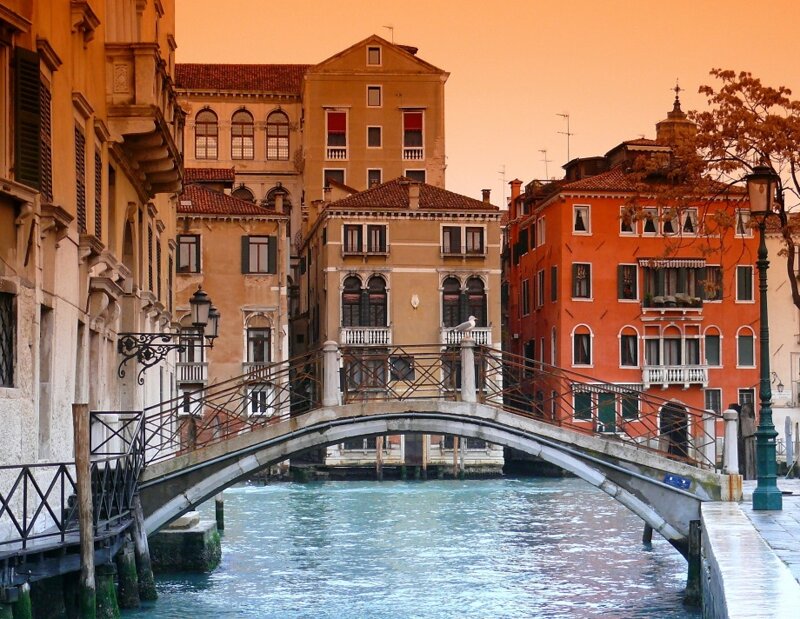 Palazzi am Canal Grande in Venedig – Städtereise in Italien