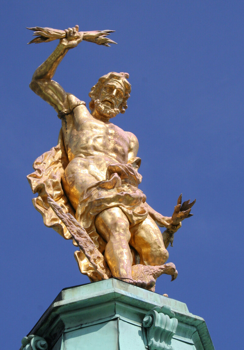 Jupiter Statue auf dem Dach des Residenzschlosses Rastatt