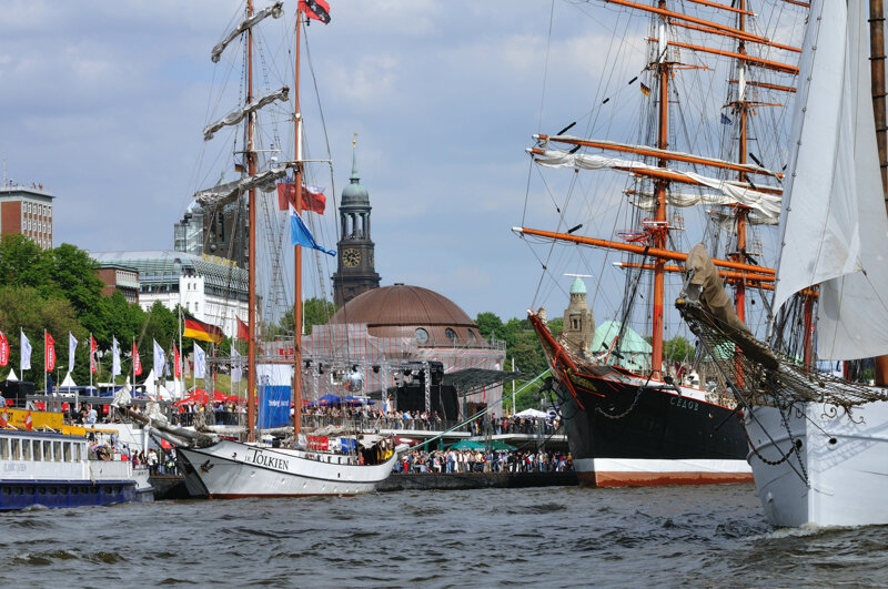 alte Schiffe in Hafen