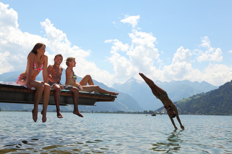 Sprung in den See