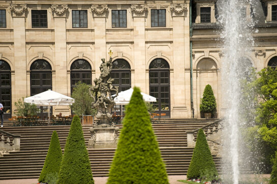 floravase orangerieterrasse sommer c Tourismus und Kongressmanagement Fulda
