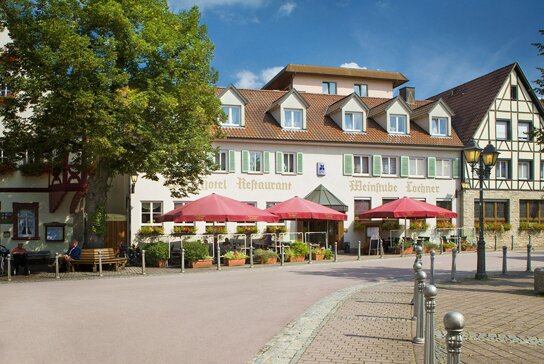 Flair Hotel Weinstube Lochner von außen