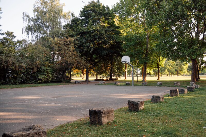 Basketballfeld im Mainzer Volkspark 