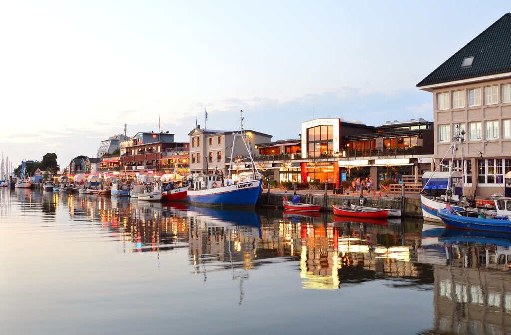 Warnemünde an der Ostsee (c)Nikon-2110-Pixabay