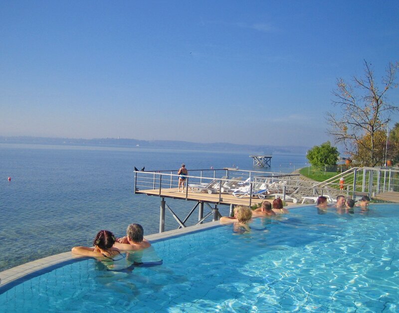 Außenbecken der Therme Meersburg