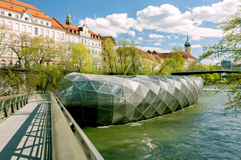 Die Murinsel in Graz – schwimmende Kunst am Murufer