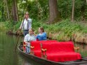 Kahnfahrt und ein Eimer Gurken: So geht Spreewald!