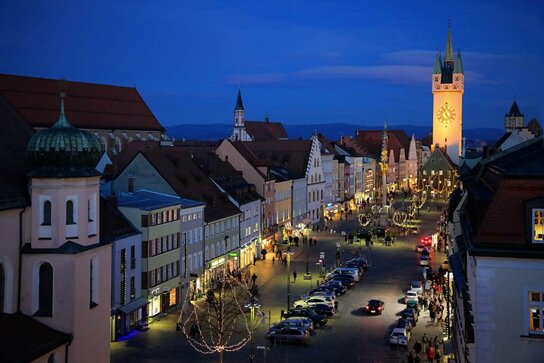Blick Stadtturm abends