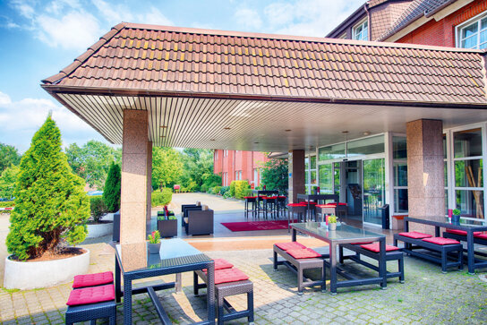 Eingang mit Terrasse