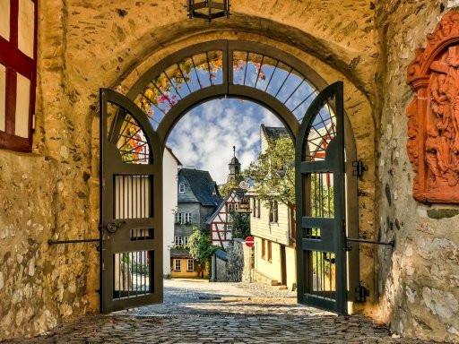 Treten Sie ein, in Limburg wartet das Mittelalter!