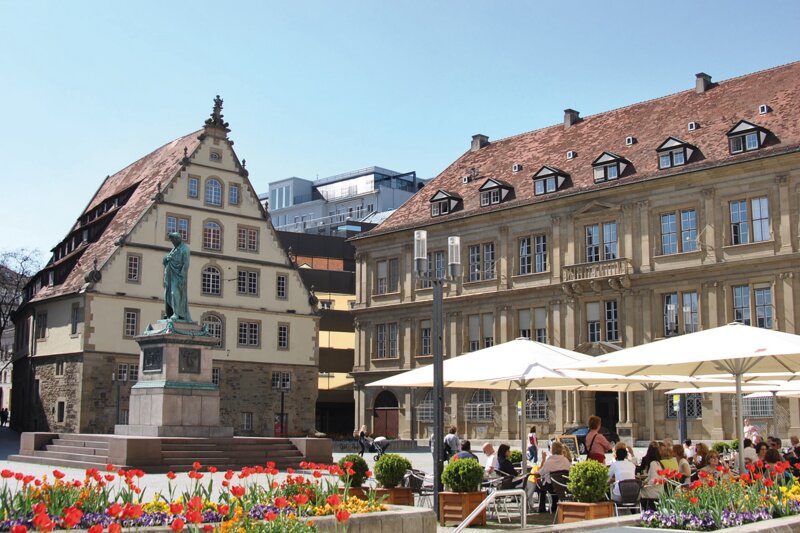 Schillerplatz Stuttgart – beliebtes Ausflugsziel bei einem Kurzurlaub in Fellbach