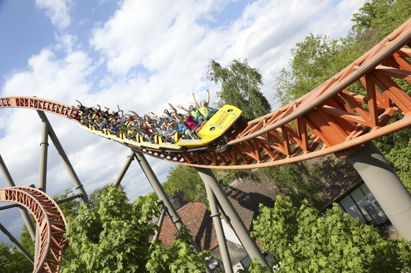 Achterbahn in voller Fahrt