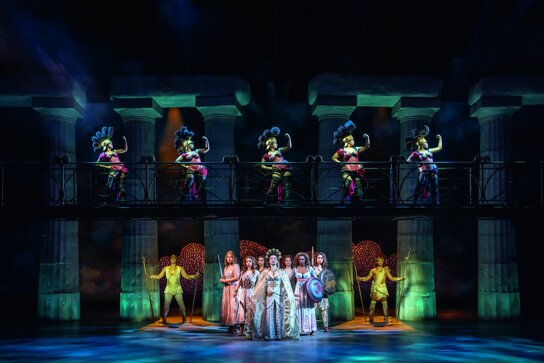 Vorbereitung auf den Kampf im Olymp © Johan Persson, Disney, Stage Entertainment