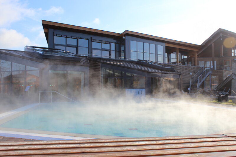 Sole-Außenbecken der Obermain Therme Bad Staffelstein