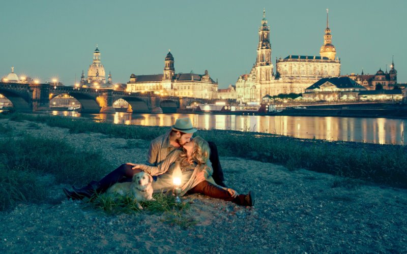 Paar an der Elbe Dresden