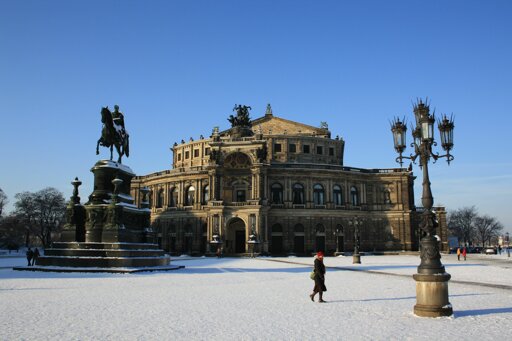 Semperoper Dresden im Winter