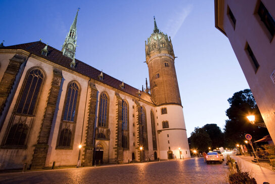 Schlosskirche Abend c IMG Sachsen-Anhalt