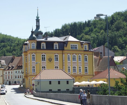 Außenansicht Hotel Cisár Ferdinand
