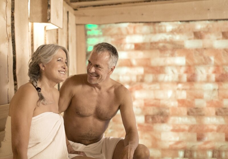Himalaya Salz Sauna mit Paar Solymar Therme
