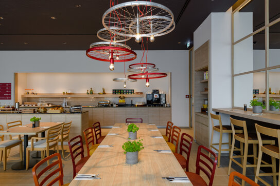 Frühstücksraum3 nterCITY HF32052-032