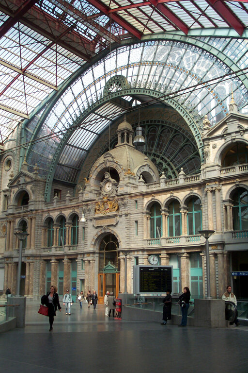 Bahnhof Antwerpen-Centraal 