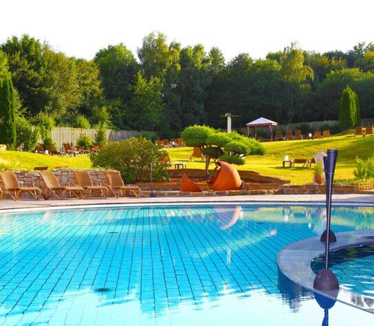 Außenpool 4 © Medi Therme