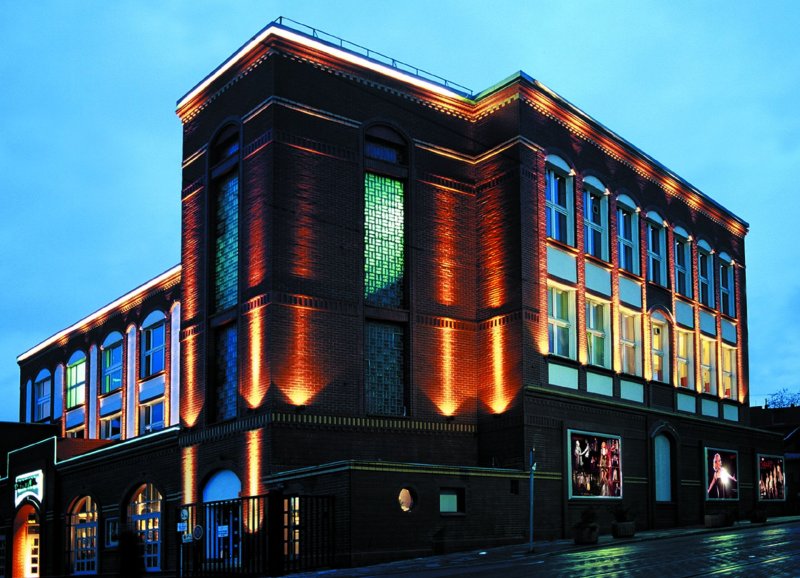 Abendbeleuchtung des Capitol Theater Düsseldorf