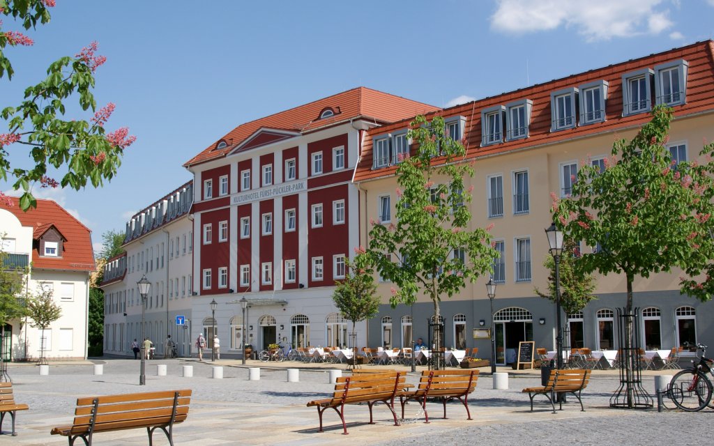 Bad Muskau Kulturhotel Fürst Pückler Park aussen Außenaufnahme