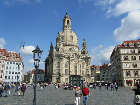 Frauenkirche c wikimedia Gerdb23