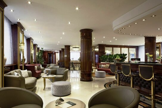 Sitzgelegenheiten in der Lobby des Una Hotel Scandinavia