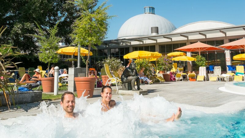Paar im Becken, Vita Classica Therme Bad Krozingen