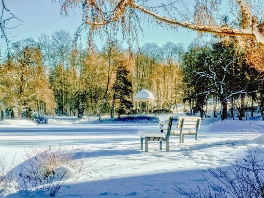 Louisa-See mit Floratempel Wintertag©JanBräuer