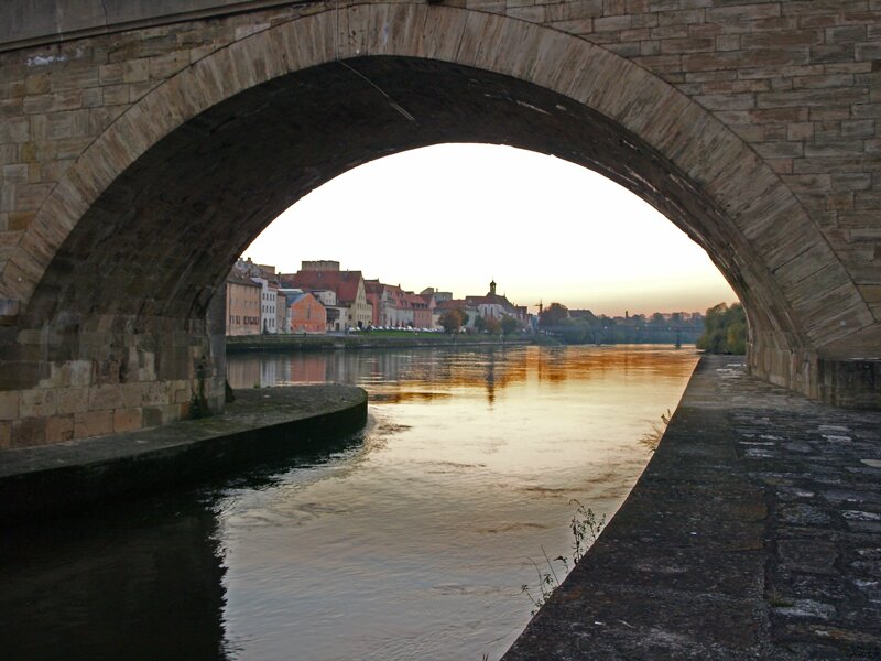 Blick durch die Brücke
