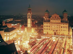 Christkindlesmarkt Luftaufnahme-r  Foto Regio Augsburg Tourismus GmbH Wolfgang B. Kleiner