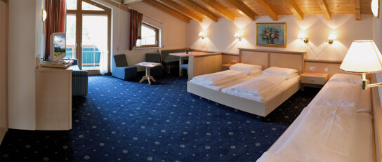 Doppelzimmer mit Sitzecke