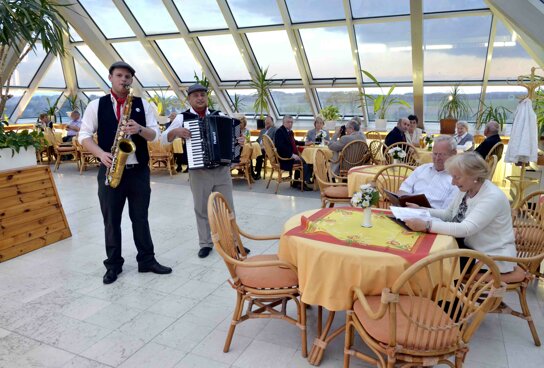 Dach Café - Live Musik1